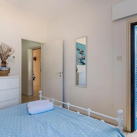Sea Breeze 1-br In Pyla