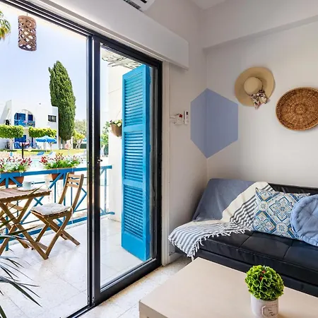 Апартаменты Sea Breeze 1-br In *